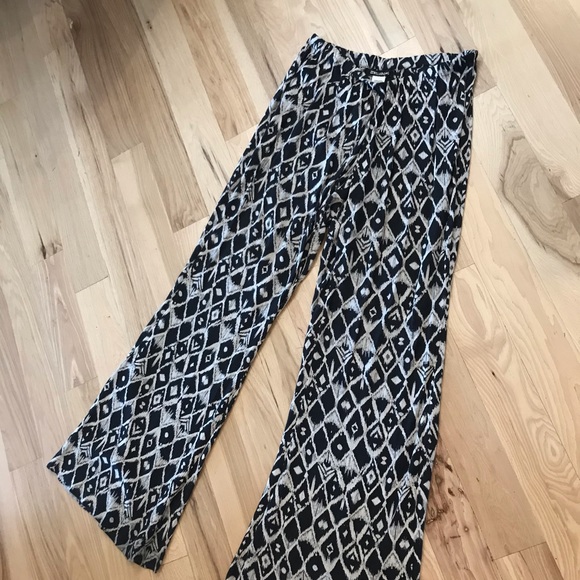 Billabong lightweight pants - Picture 2 of 5